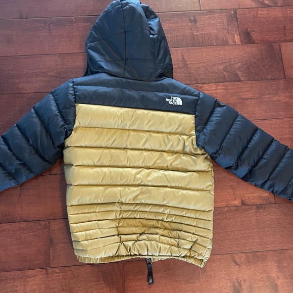The north face reversible puffer 550 small - Picture 2 of 6